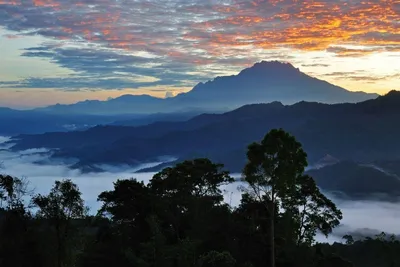 Malaysia, Borneo Naturreise, Mount Kinabalu, Sonnenuntergang