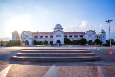 Kolonialer Bahnhof, Ipoh, Malaysia Luxusreise